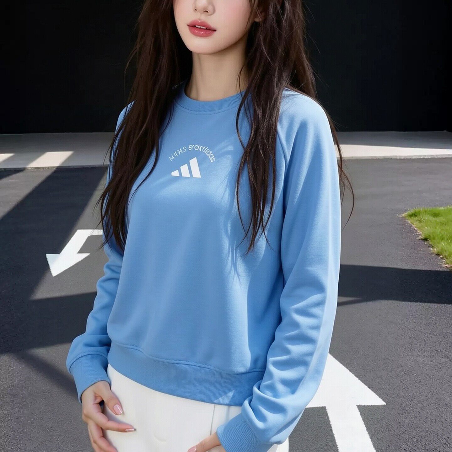 阿迪达斯卫衣外套女装新款短款宽松运动服针织休闲蓝色圆领套头衫