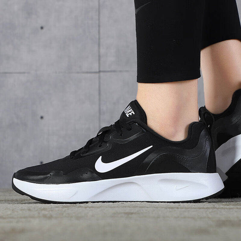 Nike耐克黑白户外爬山登山鞋子女新款软底休闲运动老爹鞋跑步鞋