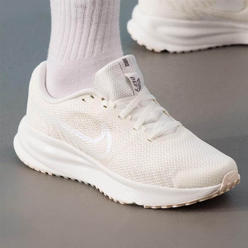耐克女鞋跑步鞋正品正品Nike正品健身瑜伽透气运动鞋休闲鞋HM9593