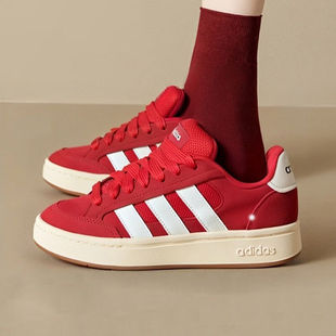 阿迪达斯红色板鞋女鞋秋冬新款潮流运动鞋轻便时尚休闲面包鞋