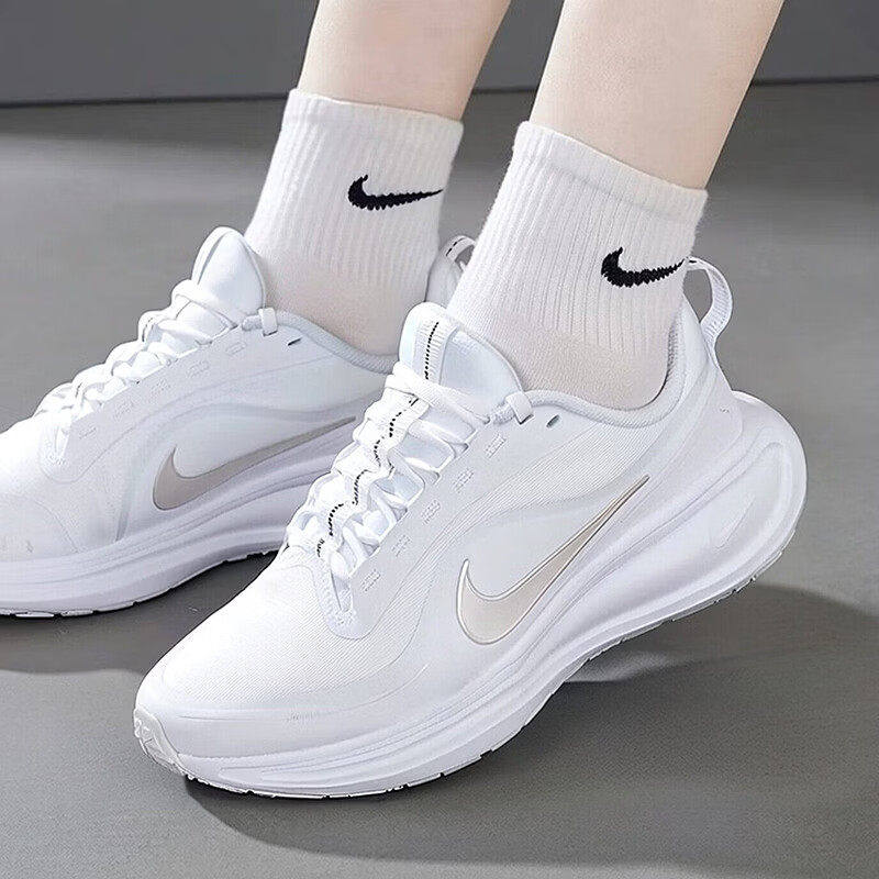 Nike耐克新款男女跑步鞋白色专业缓震运动鞋超轻透气潮流时尚