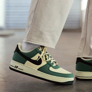 1女鞋 FORCE 空军一号运动鞋 新款 旅游 Nike耐克鞋 低帮滑板鞋 子AIR