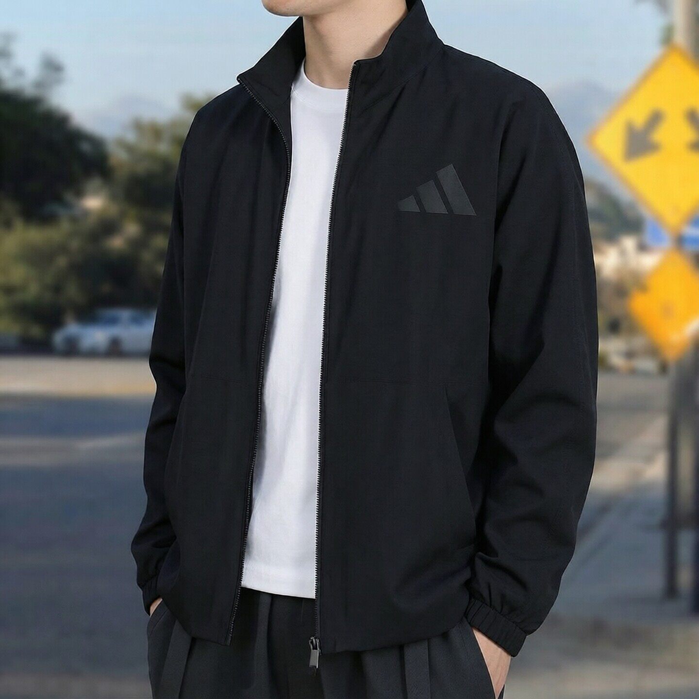 阿迪达斯薄款外套男款新款轻便透气运动服梭织立领男士上衣夹克