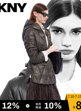DKNY唐可娜儿秋冬款女装上衣绗缝弹力收腰中长连帽外套羽绒服女