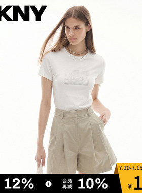 DKNY唐可娜儿26夏季新款短袖T恤女圆领白色烫银设计上衣简约休闲
