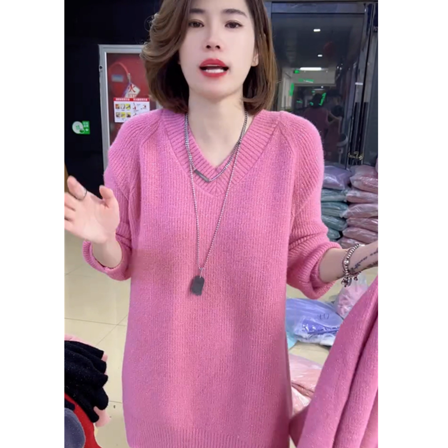 2025慵懒风V领亮闪简约打底衫女秋冬保暖气质中长款毛衣针织衫