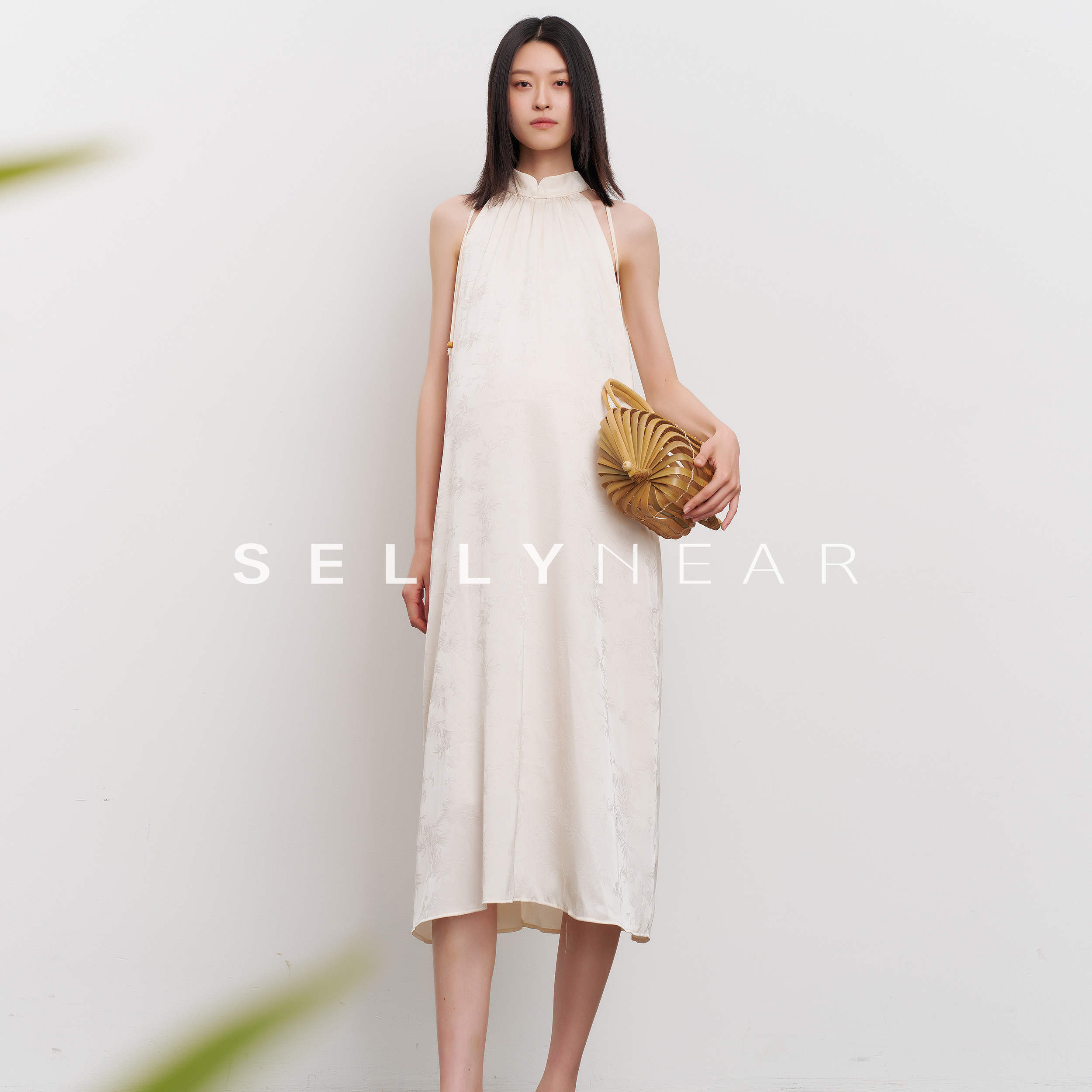 SELLYNEAR新中式孕妇装夏季连衣裙新款凝脂玉白暗纹提花立领旗袍