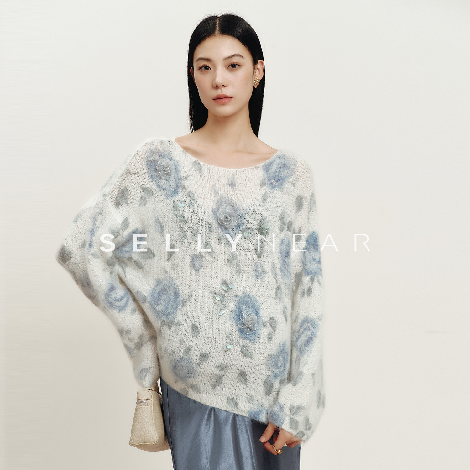 SELLYNEAR孕妇上衣2026新款时尚宽松立体花朵装饰慵懒马海毛毛衣