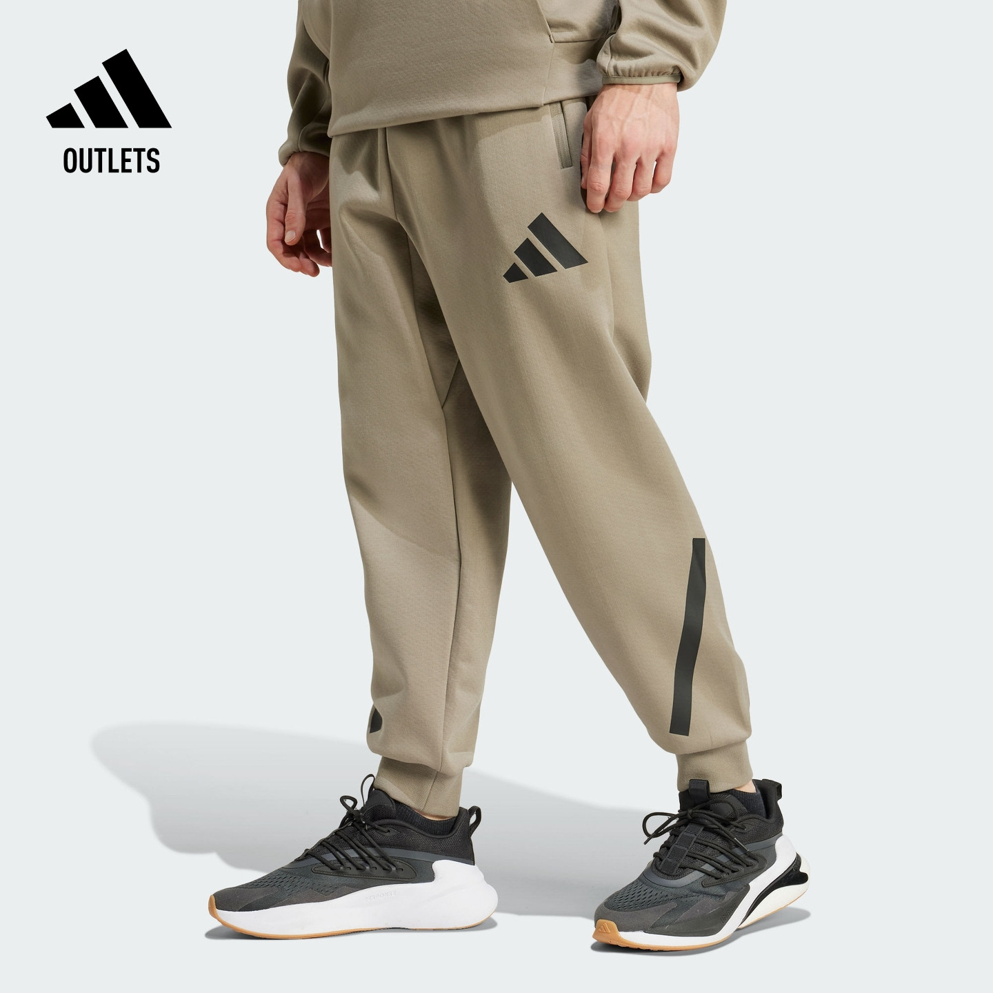 阿迪达斯ZNE系列黑标制服束脚裤