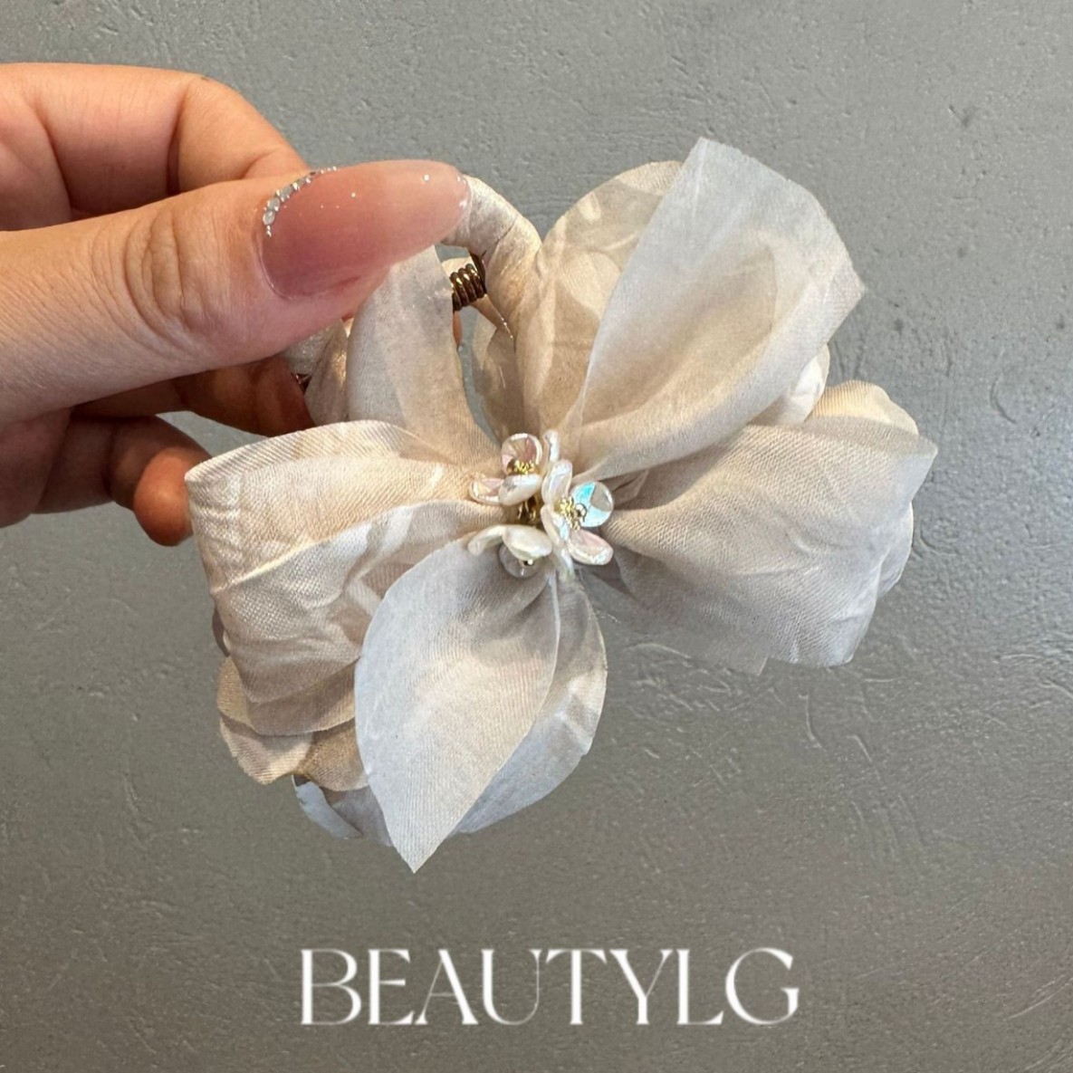 实拍  韩国东大门新款蝴蝶结泡泡纱抓夹超仙后脑勺盘发鲨鱼夹