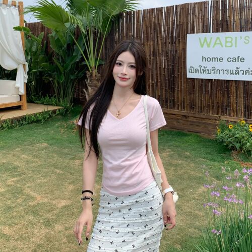 3MER哦哦三妹纯色V领插肩袖短袖T