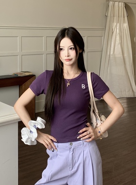 3MER哦哦三妹 字母刺绣紫色正肩短袖T恤女夏季显瘦美式辣妹短上衣