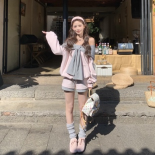 春季 3MER哦哦三妹甜美蝴蝶结撞色一字肩三穿连帽宽松卫衣短裤 套装