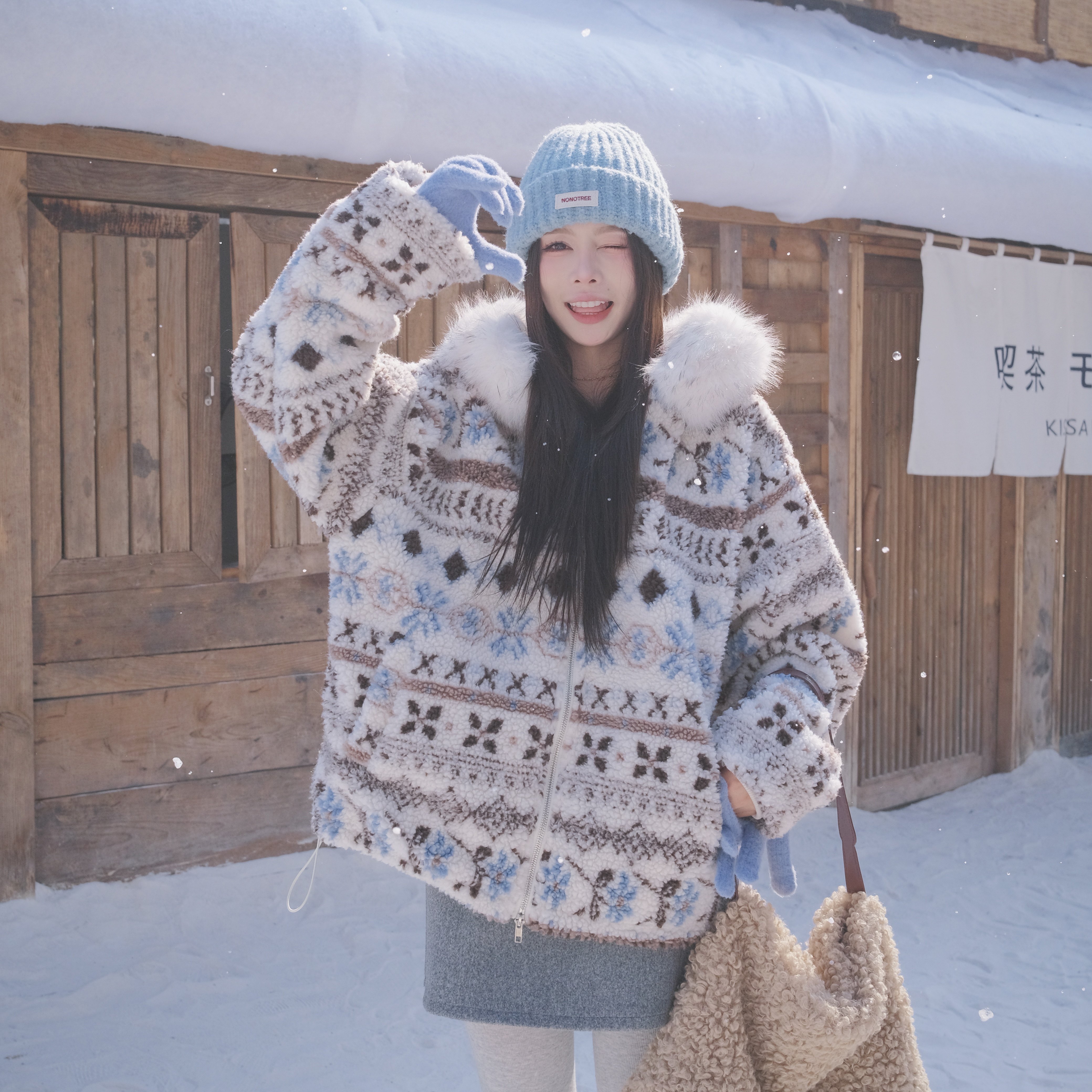 3MER哦哦三妹 费尔岛羊羔毛毛领连帽外套女冬季复古保暖加厚上衣,女装/女士精品,短外套,淘宝优惠券,粉丝福利购,淘宝优惠卷