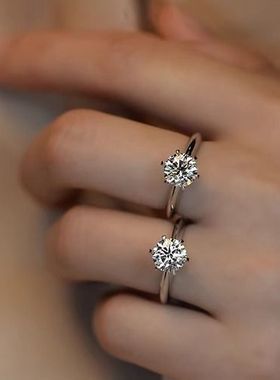 New/feeling钻戒18K白金色六爪钻戒莫桑石婚戒1克拉50分戒指礼物