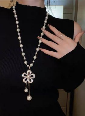 小香风珍珠毛衣链新款潮长款脖子挂件夏季轻奢高级感项链
