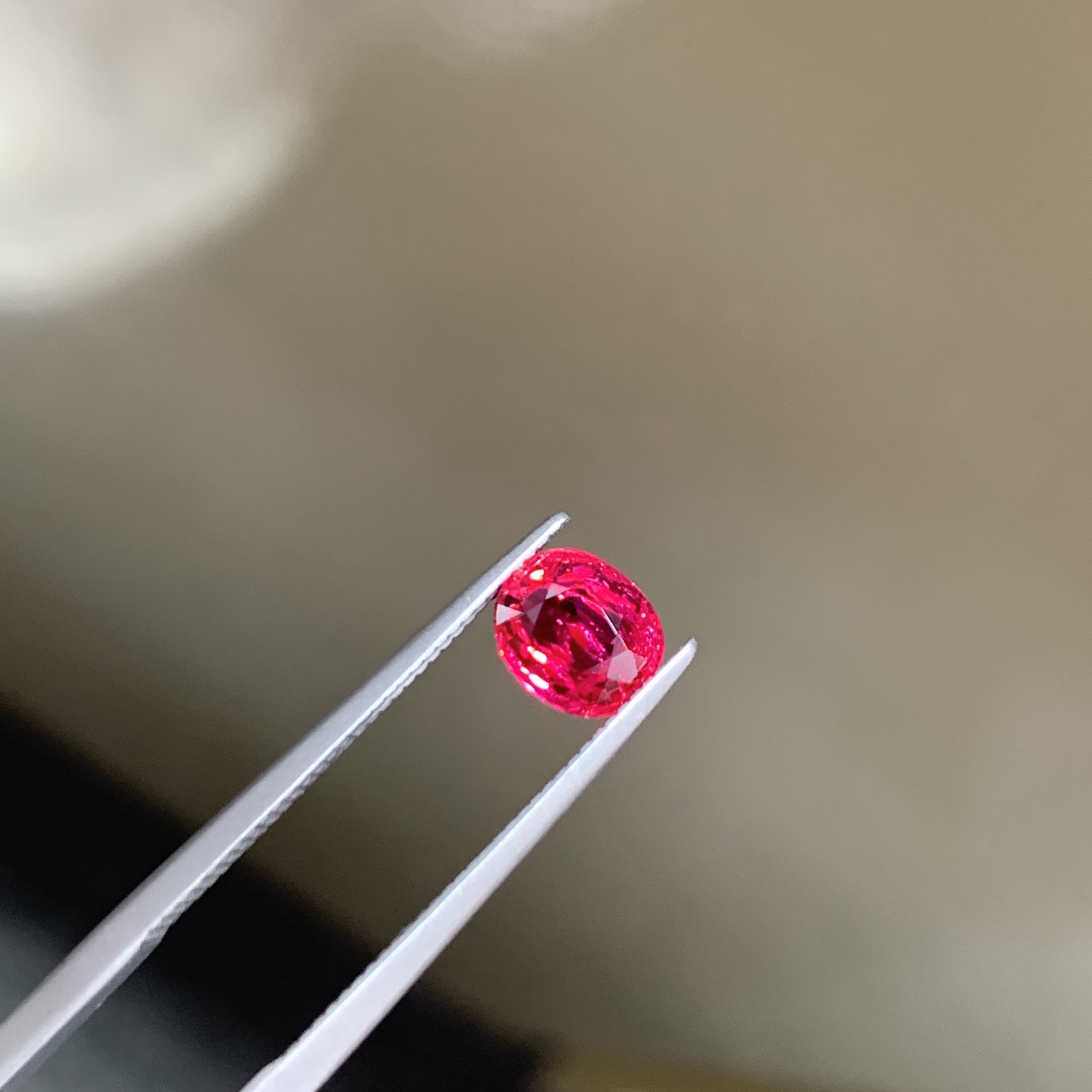 1.01克拉天然老烧鸽血红红宝石 全净玻璃体颜色饱和度高 满火彩