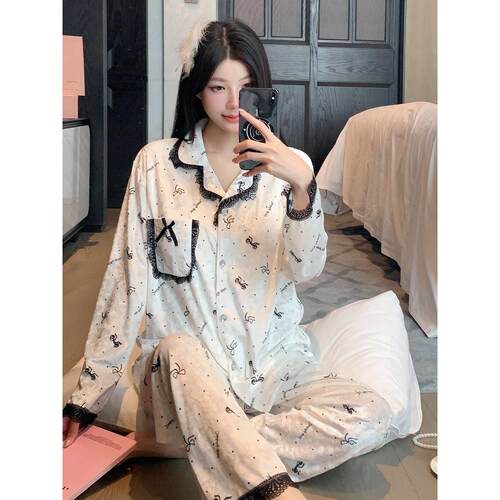 金丝绒蕾丝边可爱印花睡衣套装女
