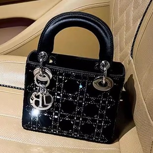 镶钻mini戴妃包手提斜挎小包2025新款宴会包菱格时尚水钻闪闪包女