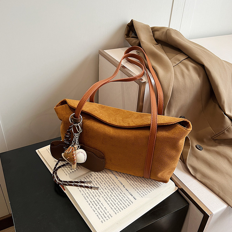 小众高级感秋冬季新款时尚休闲麂皮绒个性单肩包简约风百搭托特包,箱包皮具/热销女包/男包,托特包,淘宝优惠券,粉丝福利购,淘宝优惠卷