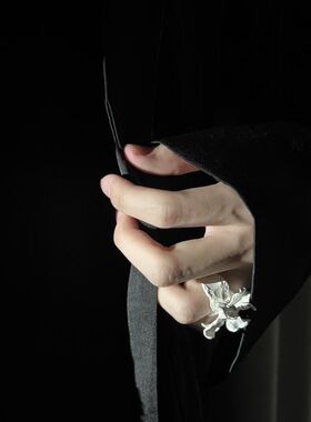 白鸢尾戒指 小众设计清冷风开口质感磨砂高级感