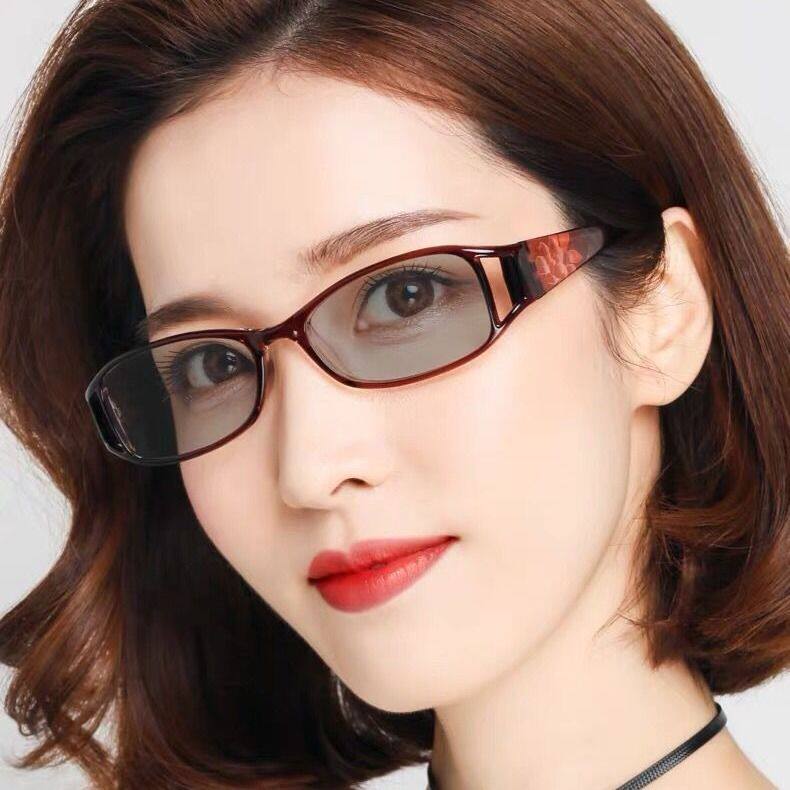 显年轻老花镜女时尚超轻防蓝光远近两用双光老花变色眼镜高清平光