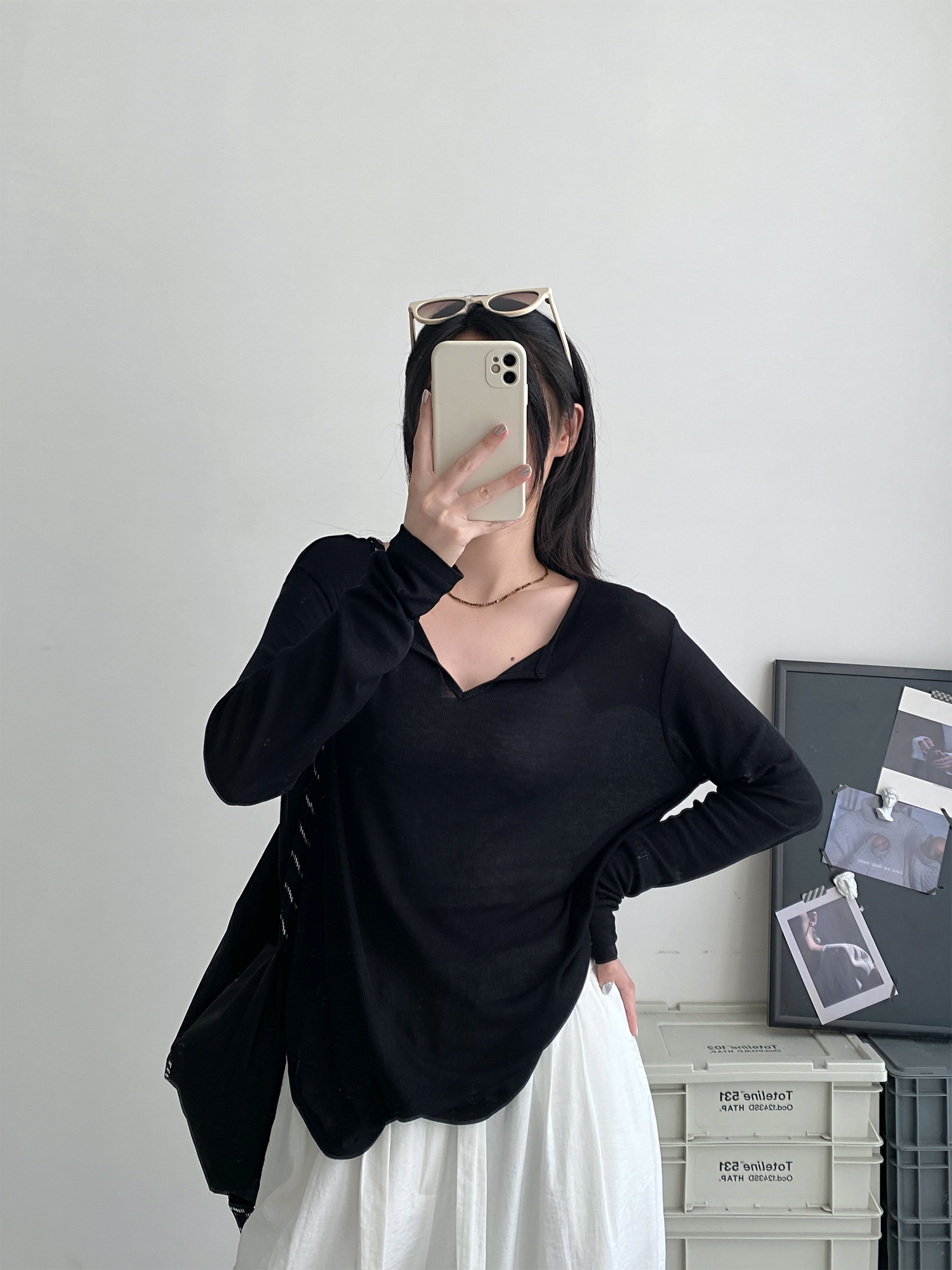 夏季T恤女简约宽松V领薄款上衣潮