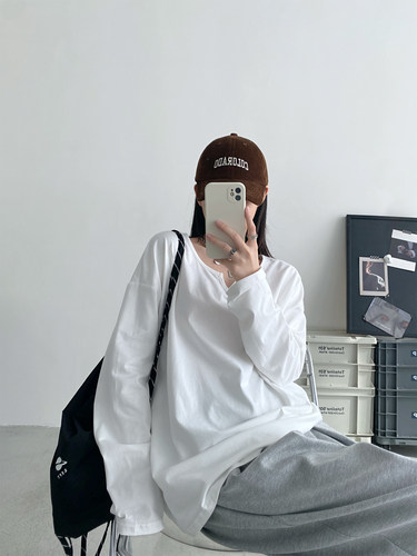 慵懒简约V开叉长袖t恤女2024年