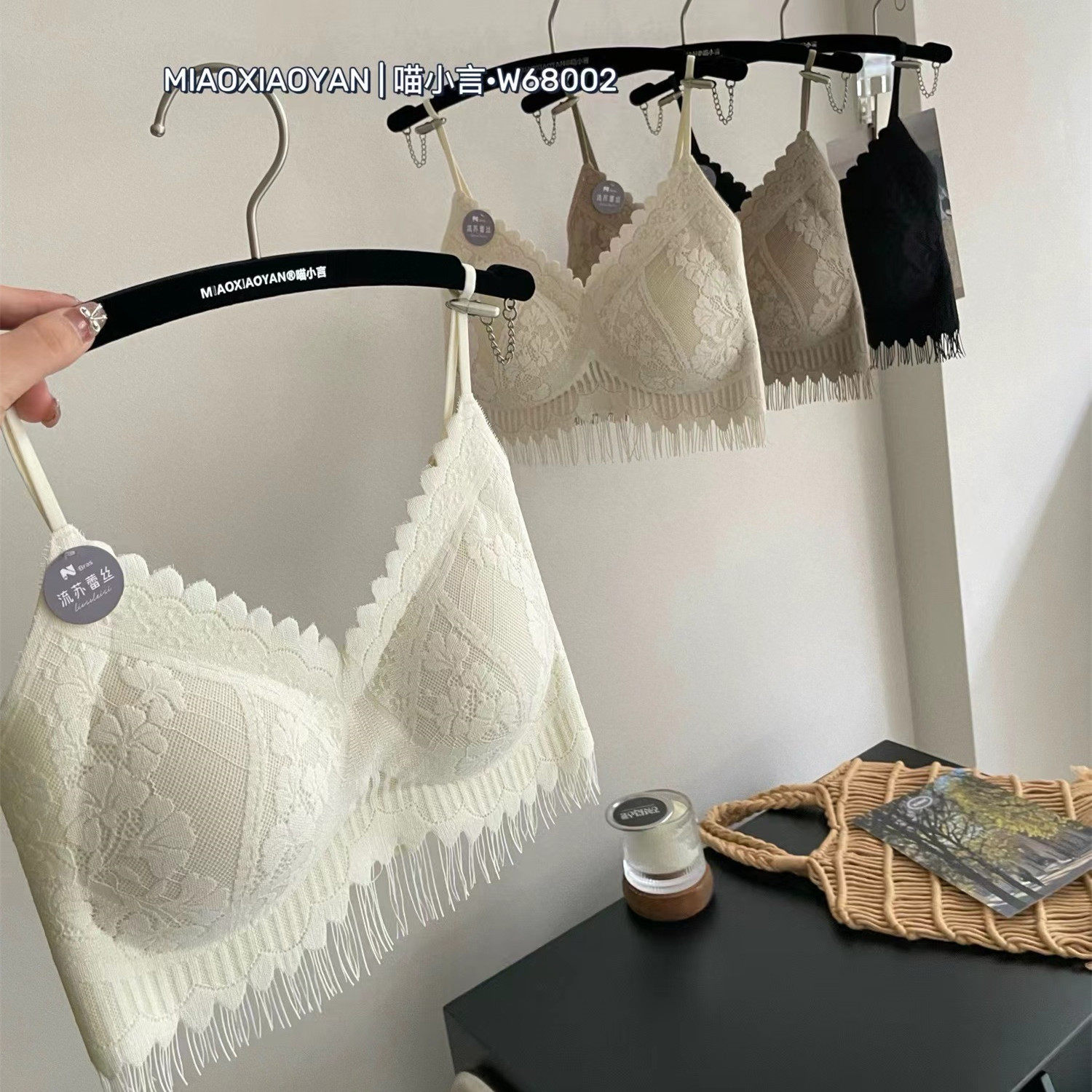 喵小言蕾丝流苏吊带w68002自带胸垫打底小背心短款纯欲少女蕾丝