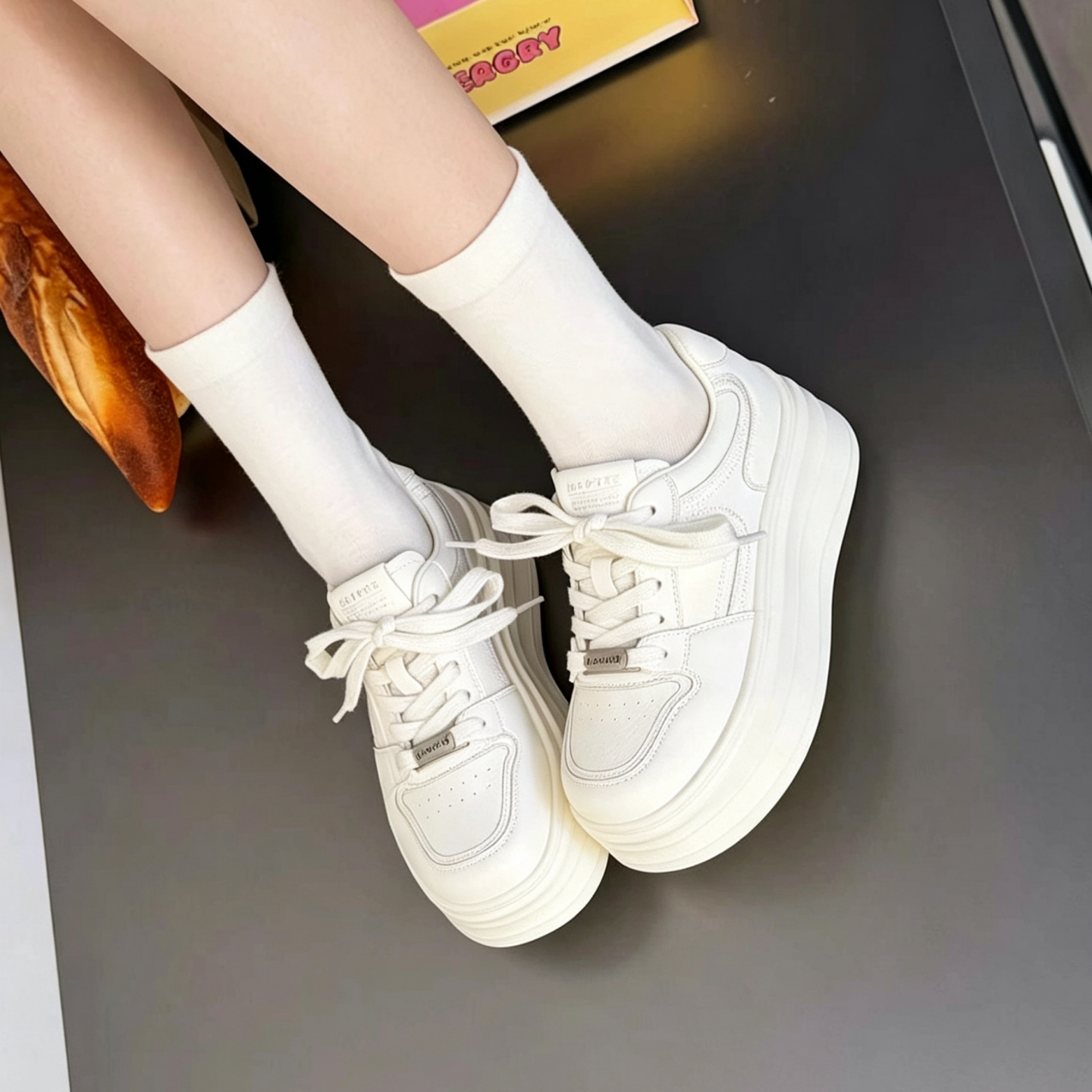 秋季厚底增高小白鞋女百搭