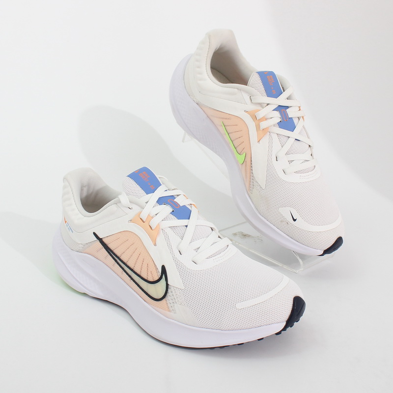 耐克女鞋减震透气跑步鞋