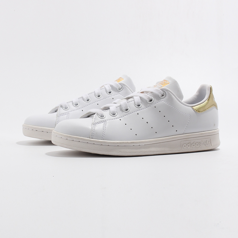 Adidas/阿迪达斯低帮休闲板鞋