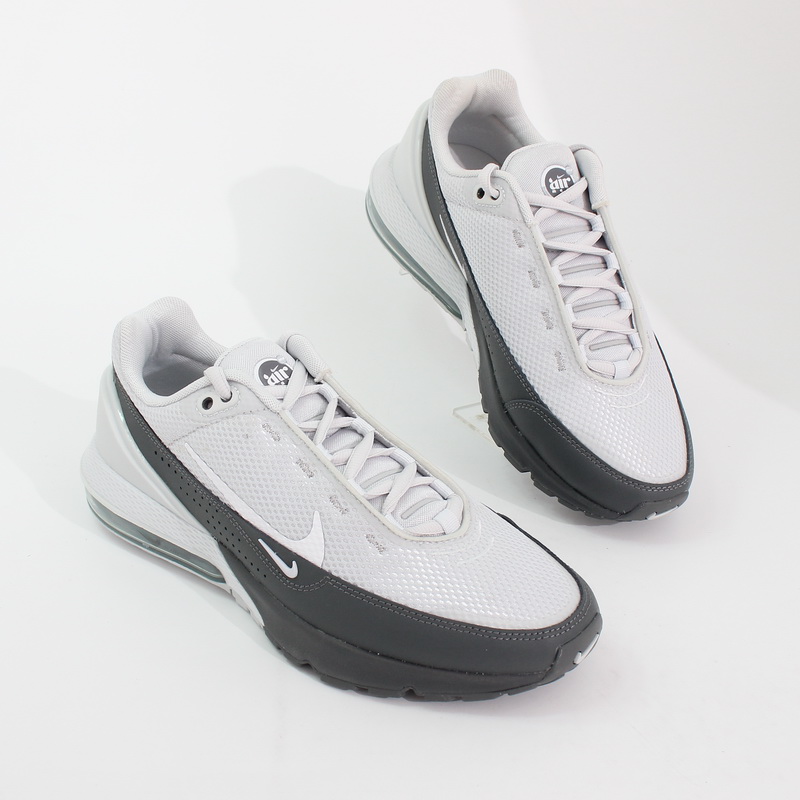 42.5码耐克休闲男鞋气垫减震