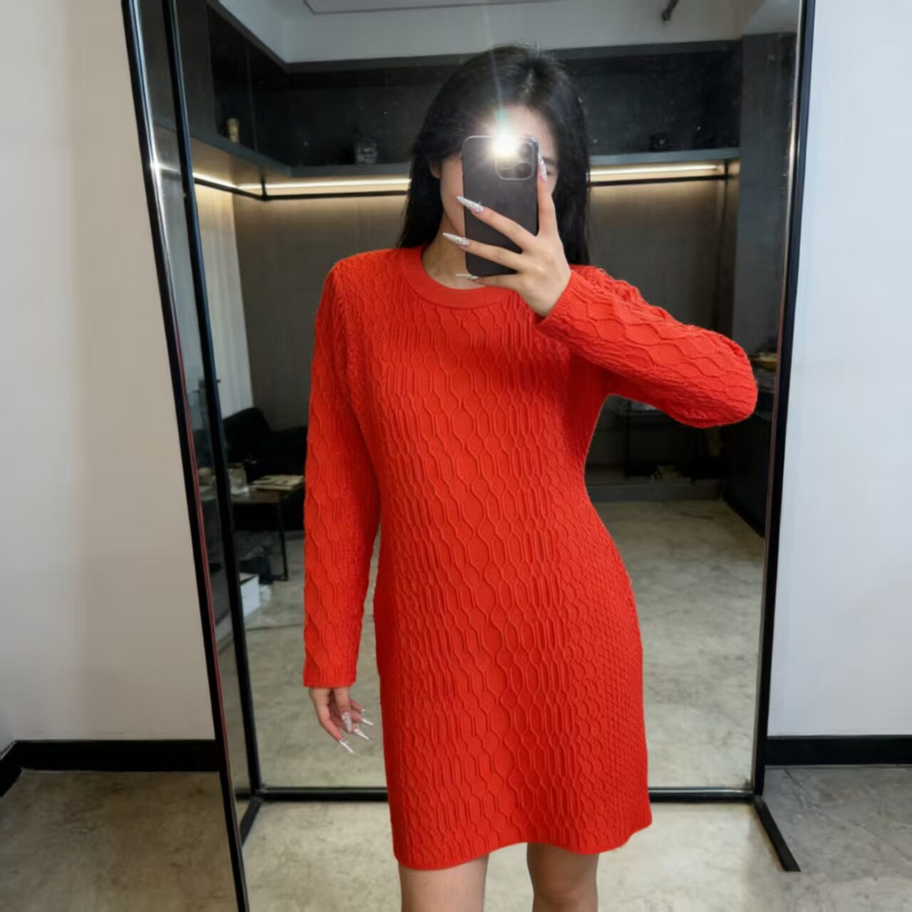 26春季新品小香气质千金感浮雕圆领修身显瘦针织连衣裙女包臀短裙