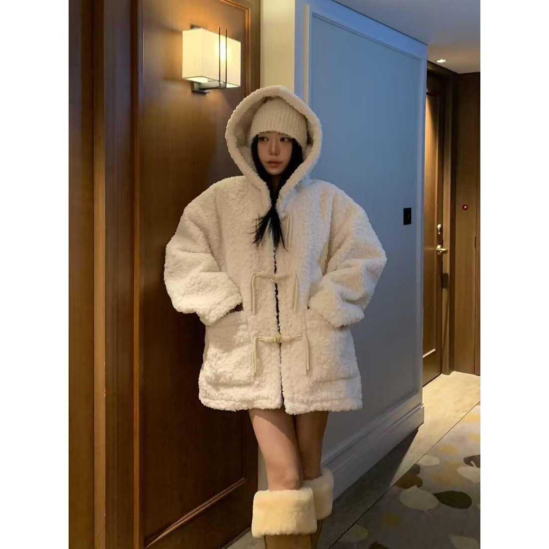 八1127韩国东大门运动瑜伽外套款大衣区4506520可爱档口冬季经典