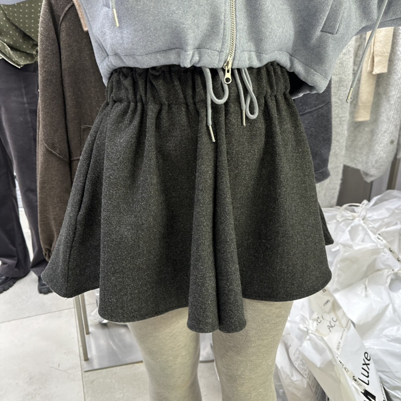 八1118韩国东大门运动短裤区4495280都市通勤新潮纯色修身正品