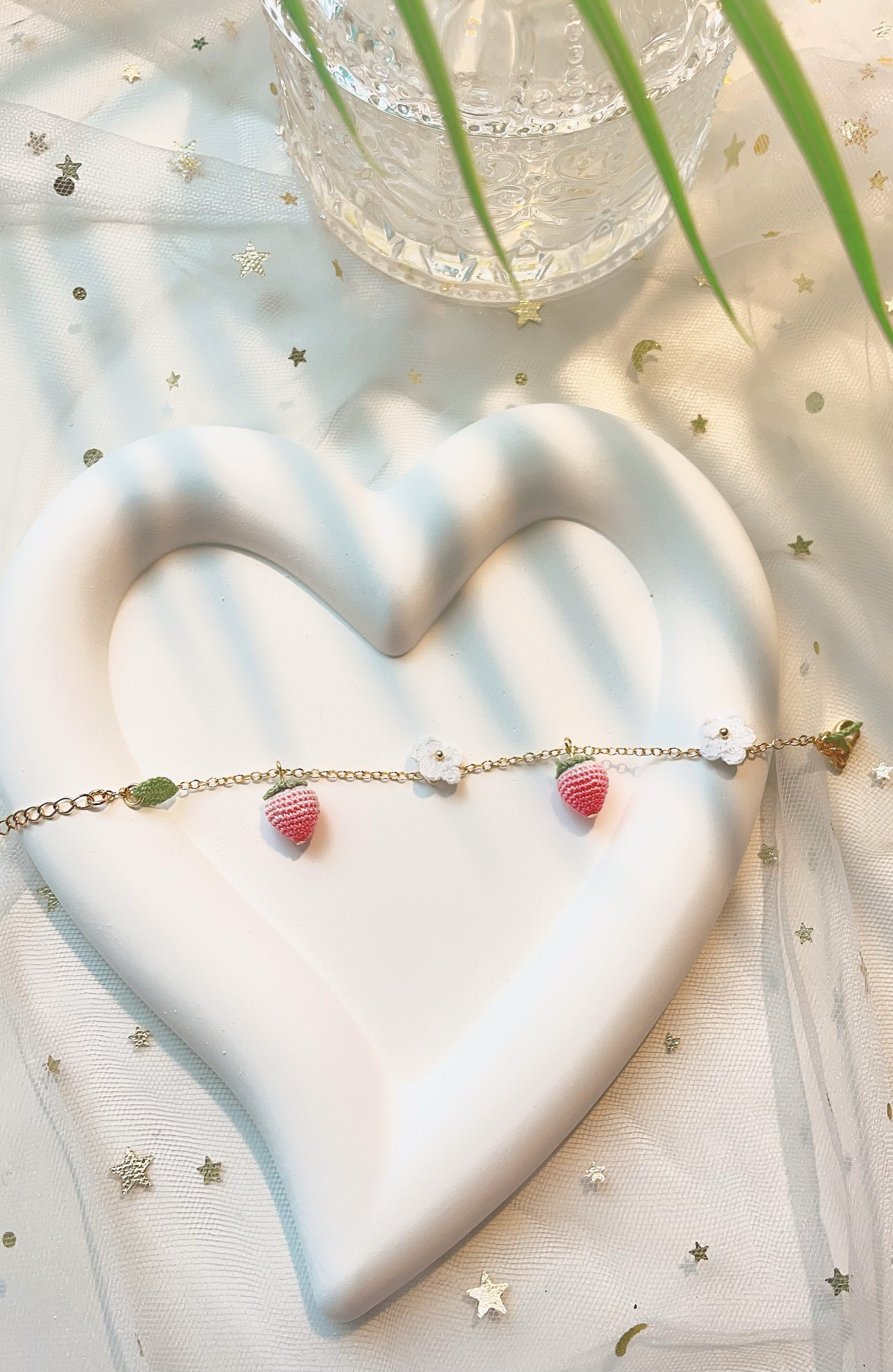 微钩草莓手链纯手工编织粉色小草莓手链饰品可定制颜色