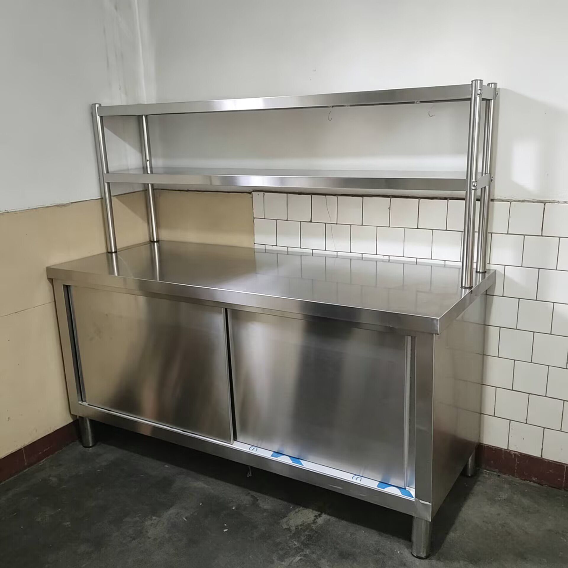 加厚不锈钢拉门工作台