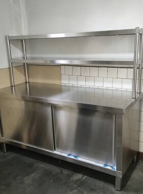 加厚不锈钢拉门工作台