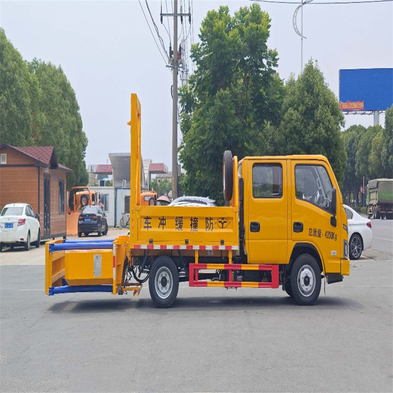 上汽跃进70K防撞缓冲车 高速公路隧道施工公路施工区域后方防撞车