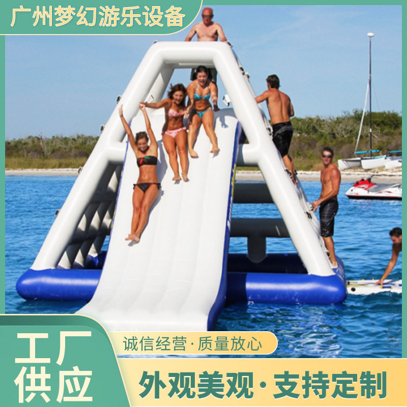水上乐园充气蹦床滑梯闯关设备