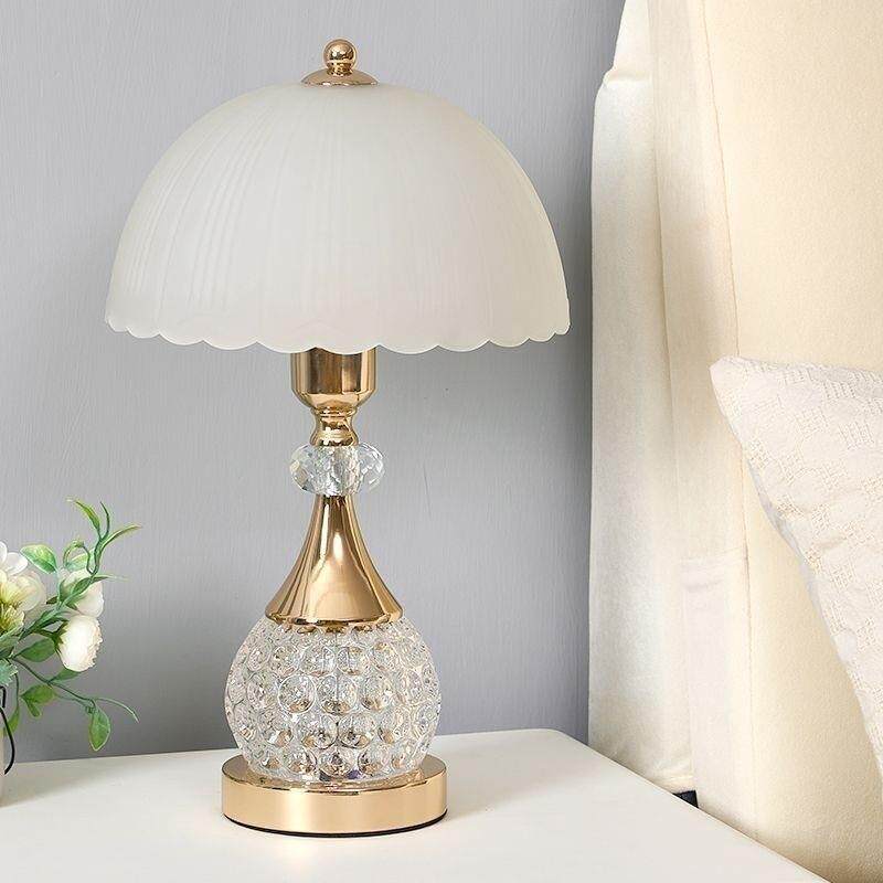 创意简约温馨水晶欧式床头台灯简约现代玻璃卧室轻奢时尚高级结婚