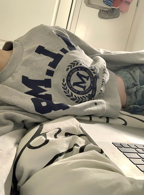 MLMR 潮情侣款时尚浪漫宽松短款字母纯棉落肩袖舒适圆领卫衣女士