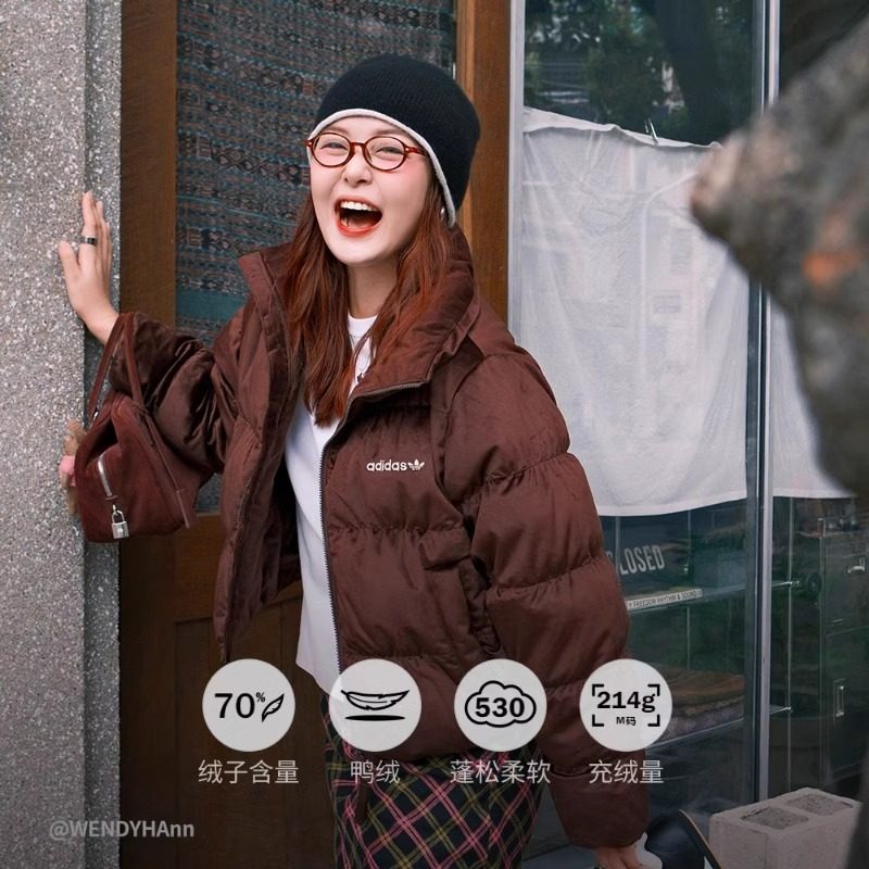 阿迪达斯女子天鹅绒面包服羽绒服