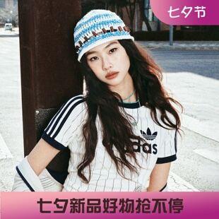阿迪达斯三叶草女子运动休闲修身条纹圆领短袖T恤JC7705 KQ9063