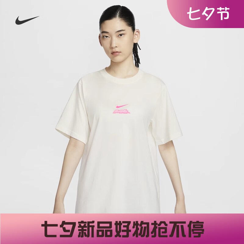 耐克女子法斗小狗印花短袖T恤