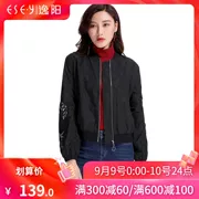 Yiyang nữ 2019 mùa thu Hàn Quốc phiên bản áo gió cổ tròn in áo khoác ngắn đẹp trai áo khoác 0104 - Áo khoác ngắn