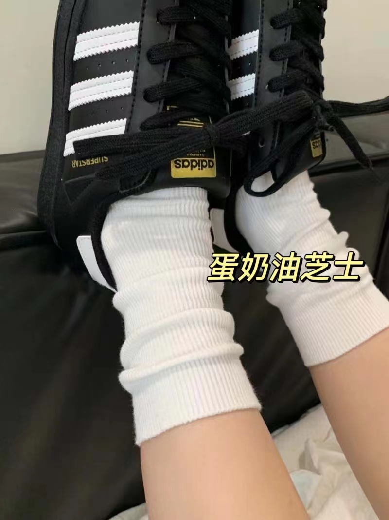 奶白色袜子女中筒袜棉ins潮jk秋