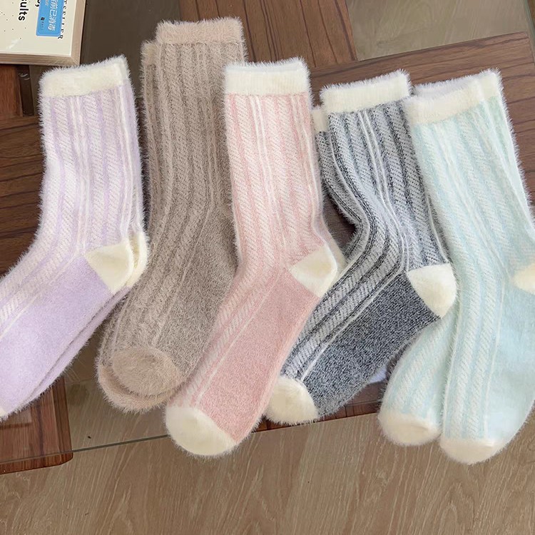 毛绒绒水貂绒袜子女中筒袜秋冬季加厚保暖地板袜家居睡眠长袜加绒