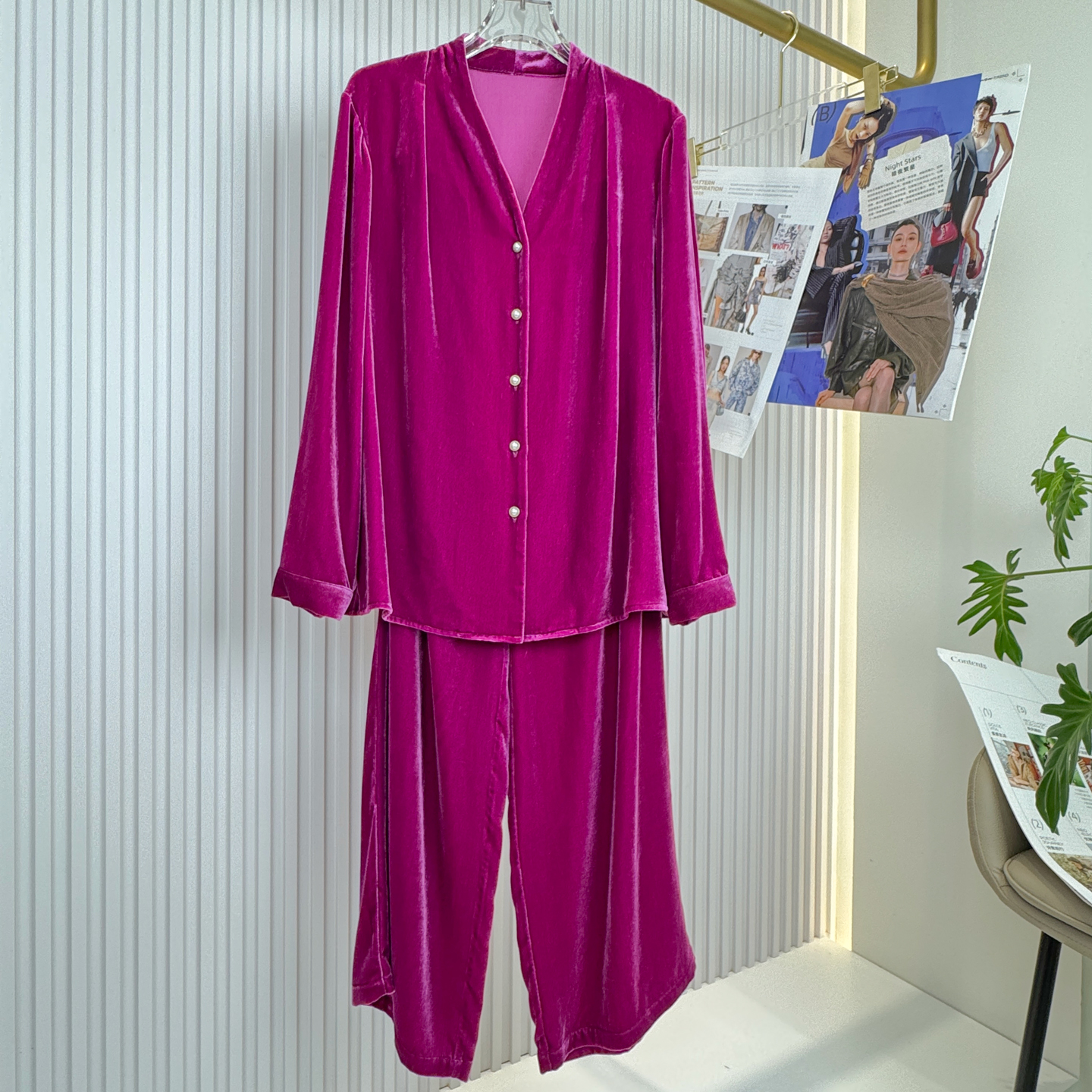 海伦罗兰2025年秋冬新款真丝丝绒套装女V领松弛感两件套850111398